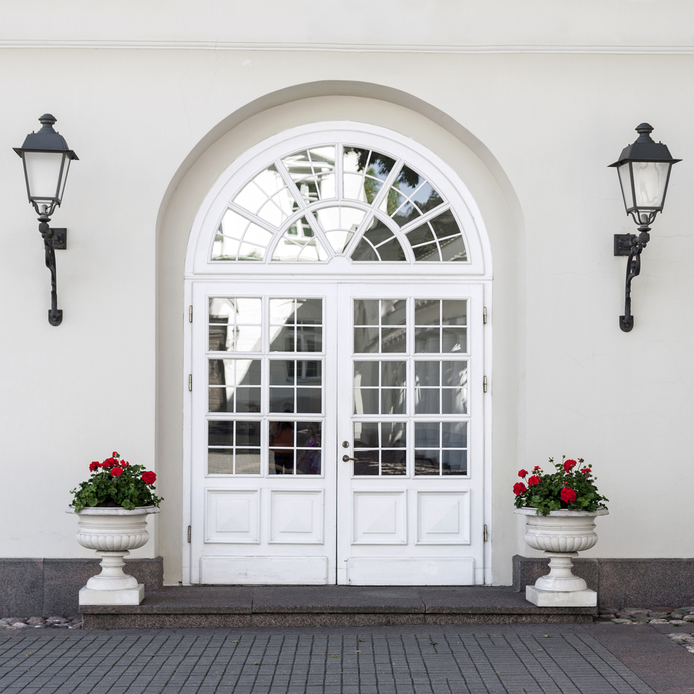 double entry doors advantages, double entry door vs single entry doors, benefits of double entry doors, reasons for double entry doors, double door vs single front door, double door entrance, home front entry doors, entry door styles
